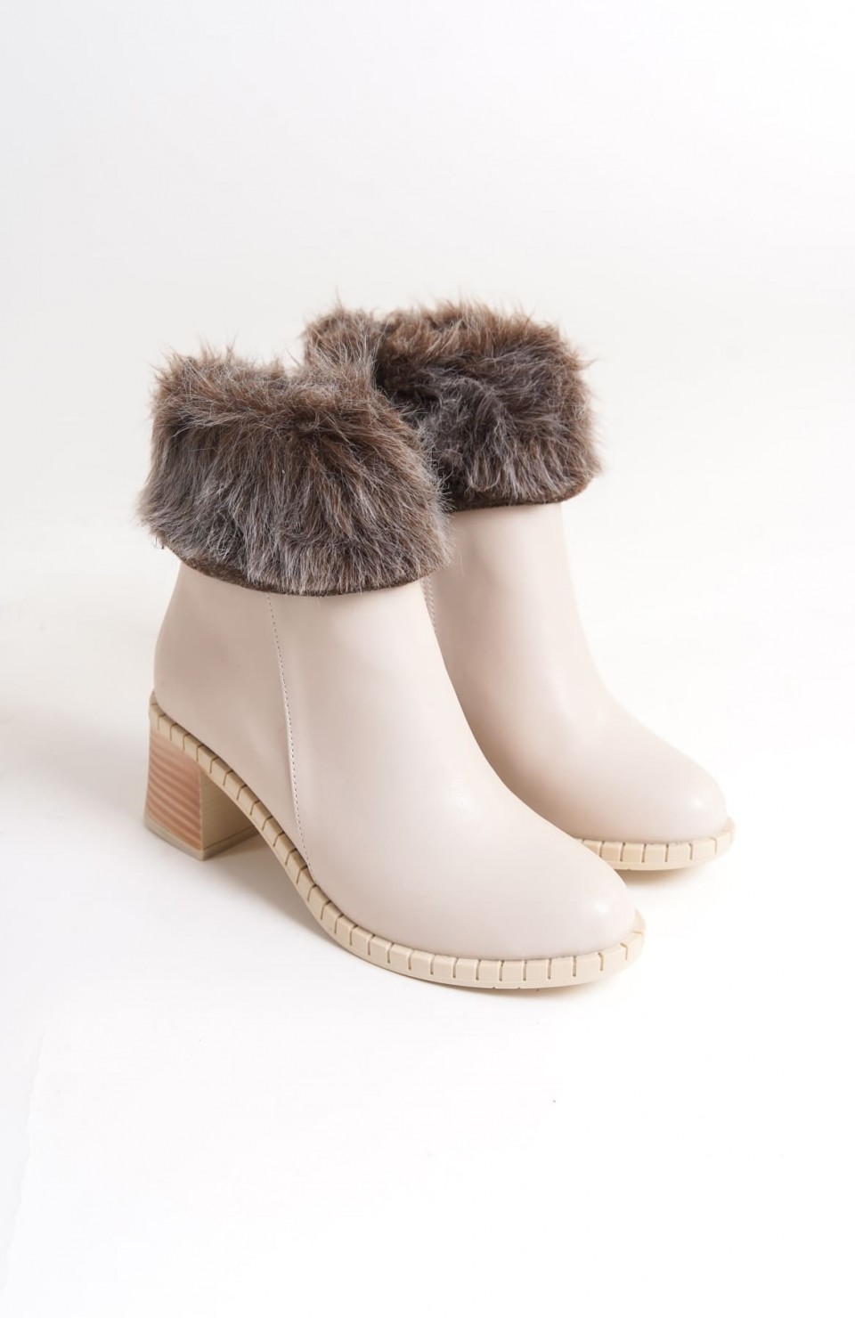 JULIA Fermuarlı Ortopedik Taban Tüylü Topuklu Kadın Bot CKT - Krem Somersan Giyim | Kadın, Erkek ve Çocuk Moda