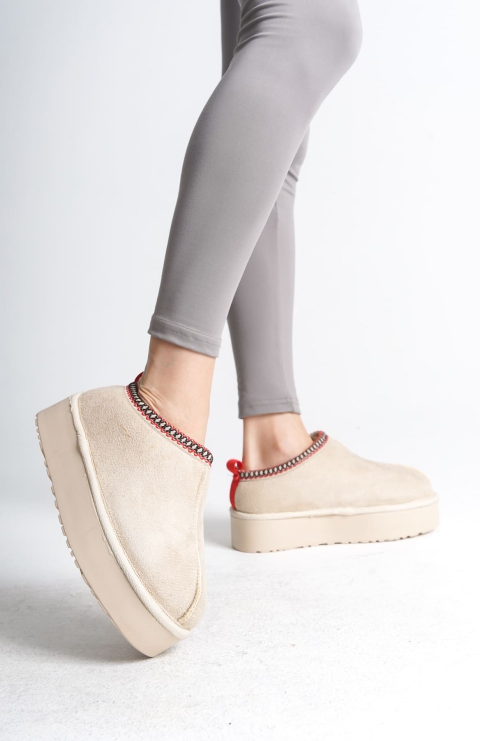 LEILA Bağcıksız Düz ve Kalın Taban İçi Kürklü Kısa Süet Kadın Bot  CKT - Krem Somersan Giyim | Kadın, Erkek ve Çocuk Moda