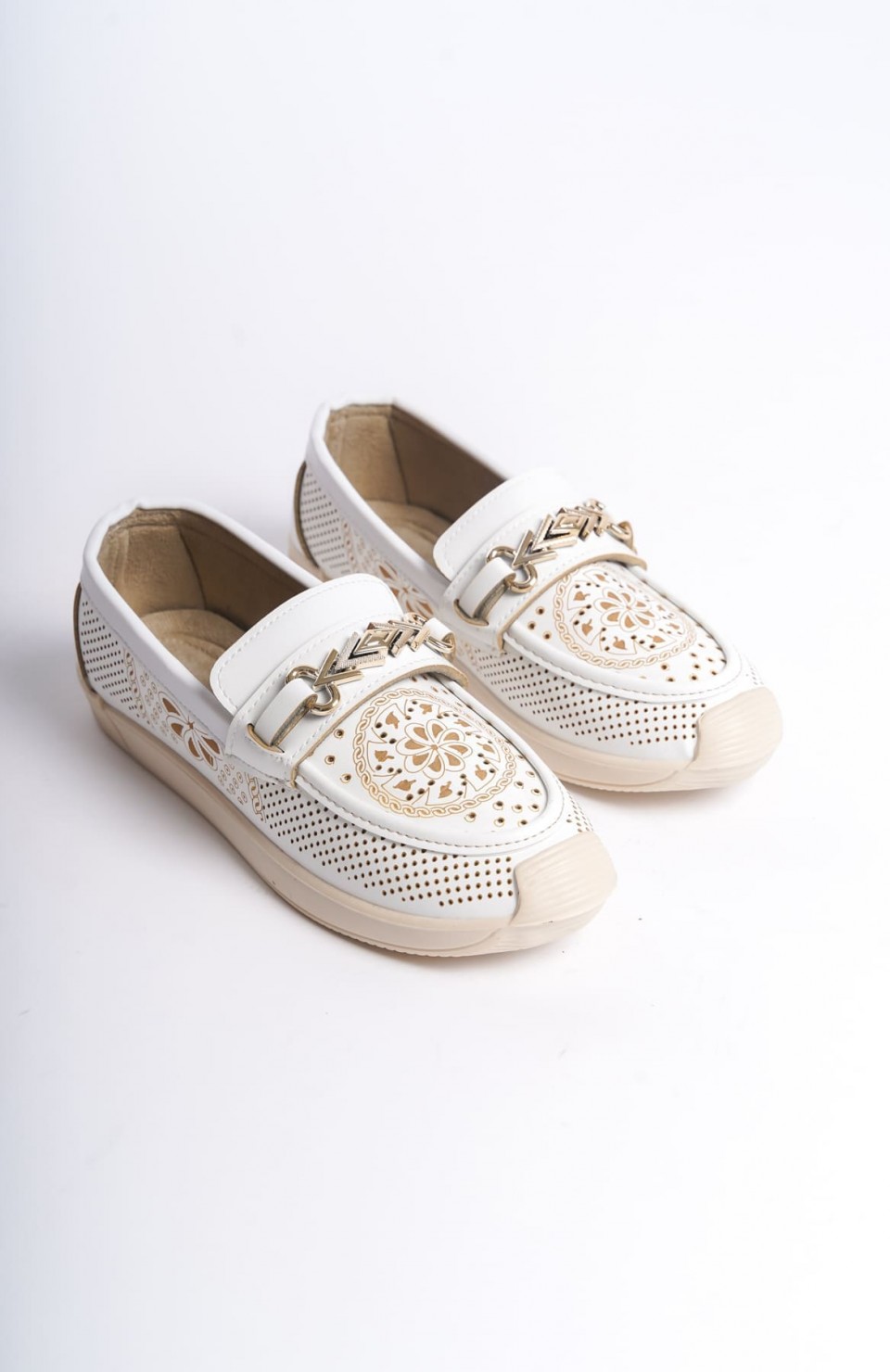 LILY Bağcıksız Ortopedik Rahat Taban Çiçek Desenli Kadın Babet Ayakkabı  CKT - Beyaz Somersan Giyim | Kadın, Erkek ve Çocuk Moda