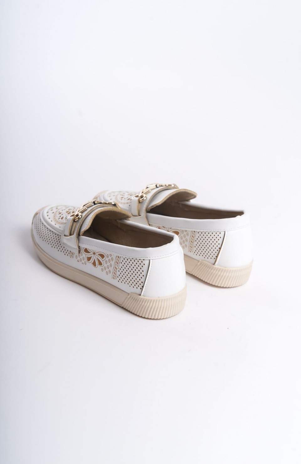 LILY Bağcıksız Ortopedik Rahat Taban Çiçek Desenli Kadın Babet Ayakkabı  CKT - Beyaz Somersan Giyim | Kadın, Erkek ve Çocuk Moda