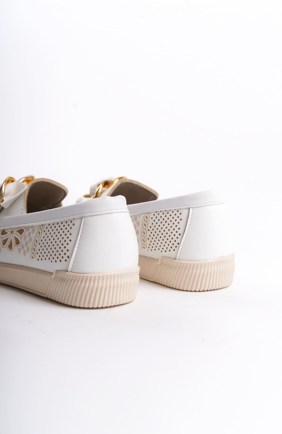 LYDIA Bağcıksız Ortopedik Rahat Taban Çiçek Desenli Kadın Babet Ayakkabı  CKT - Beyaz Somersan Giyim | Kadın, Erkek ve Çocuk Moda