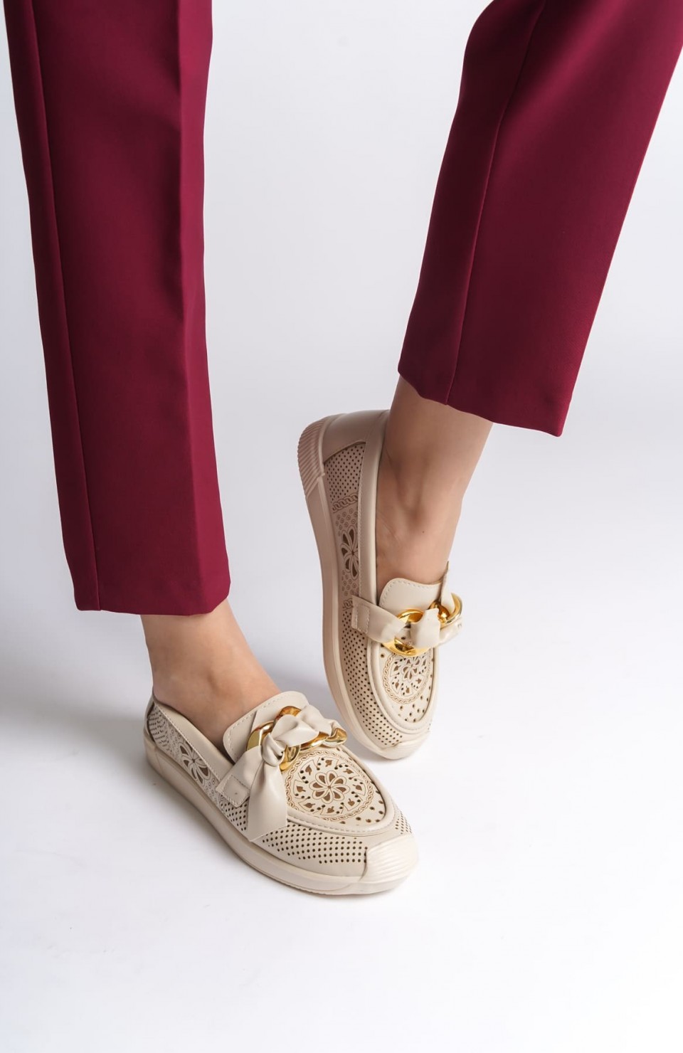 LYDIA Bağcıksız Ortopedik Rahat Taban Çiçek Desenli Kadın Babet Ayakkabı  CKT - Krem Somersan Giyim | Kadın, Erkek ve Çocuk Moda