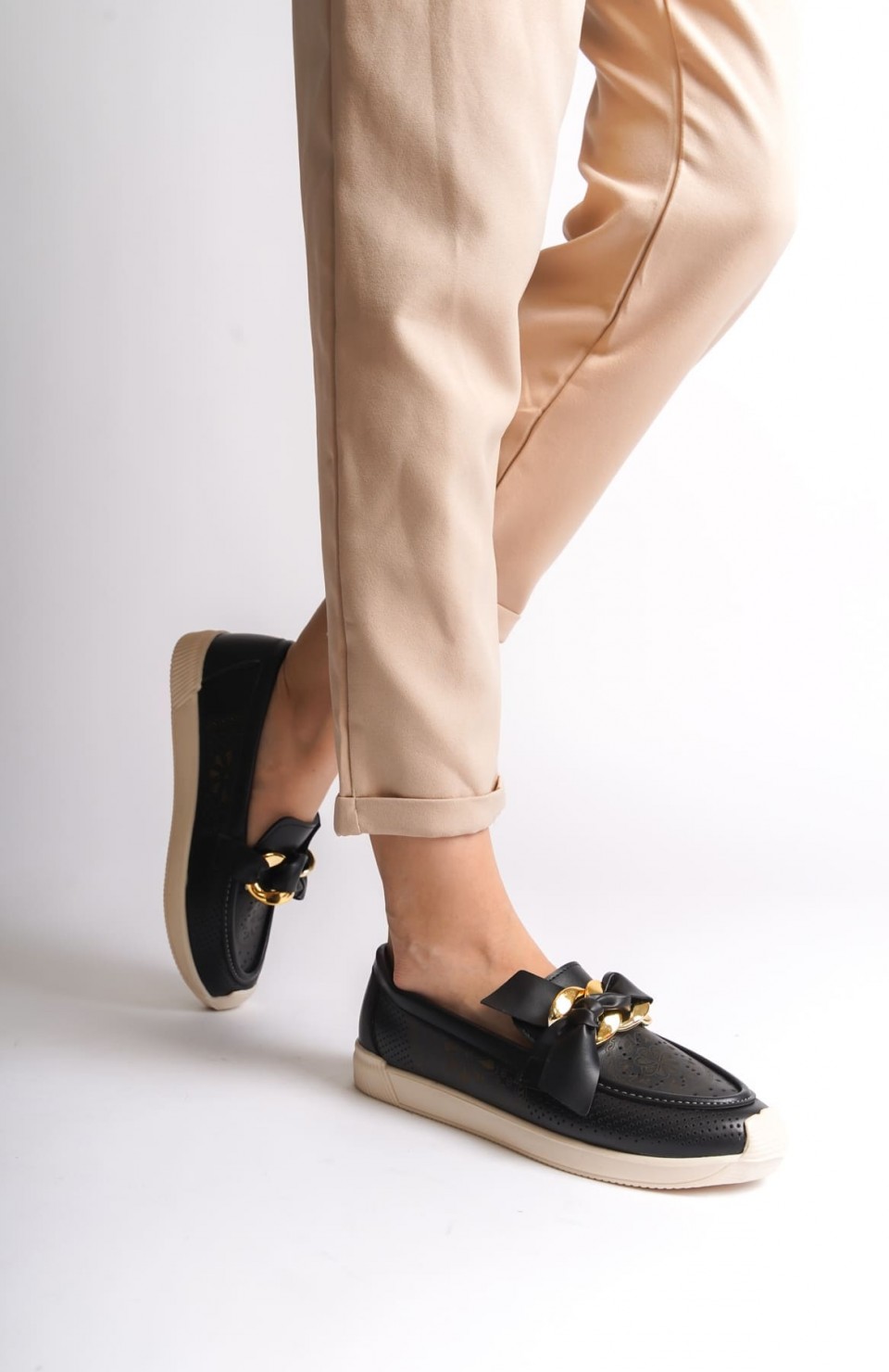 LYDIA Bağcıksız Ortopedik Rahat Taban Çiçek Desenli Kadın Babet Ayakkabı  CKT - Siyah Somersan Giyim | Kadın, Erkek ve Çocuk Moda