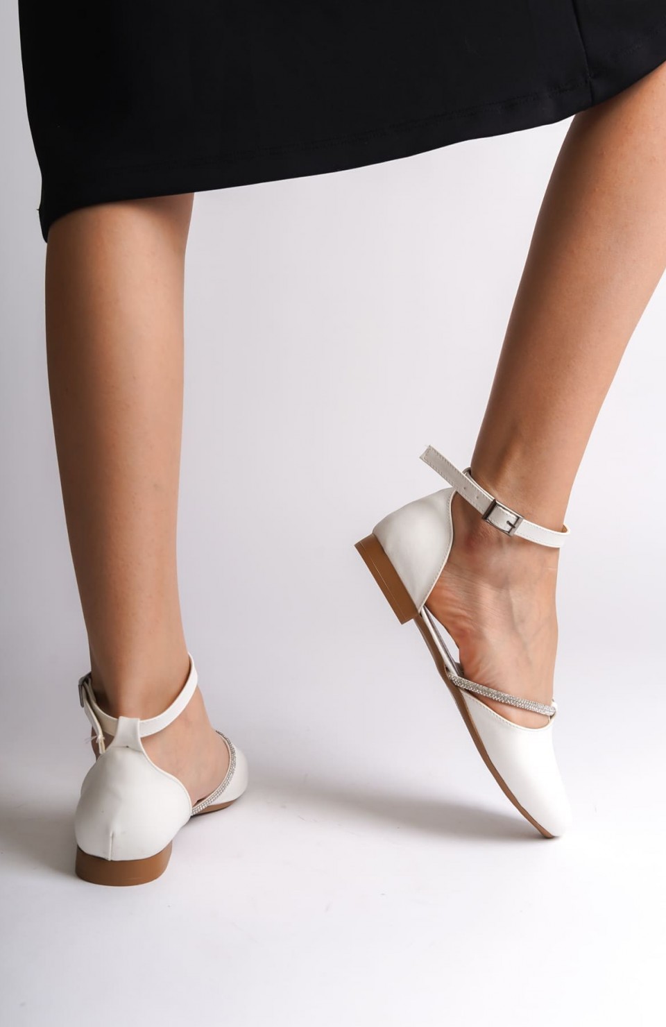 MONICA Tokalı Ortopedik Rahat Taban Taş Detaylı Kadın Babet Ayakkabı  CKT - Beyaz Somersan Giyim | Kadın, Erkek ve Çocuk Moda