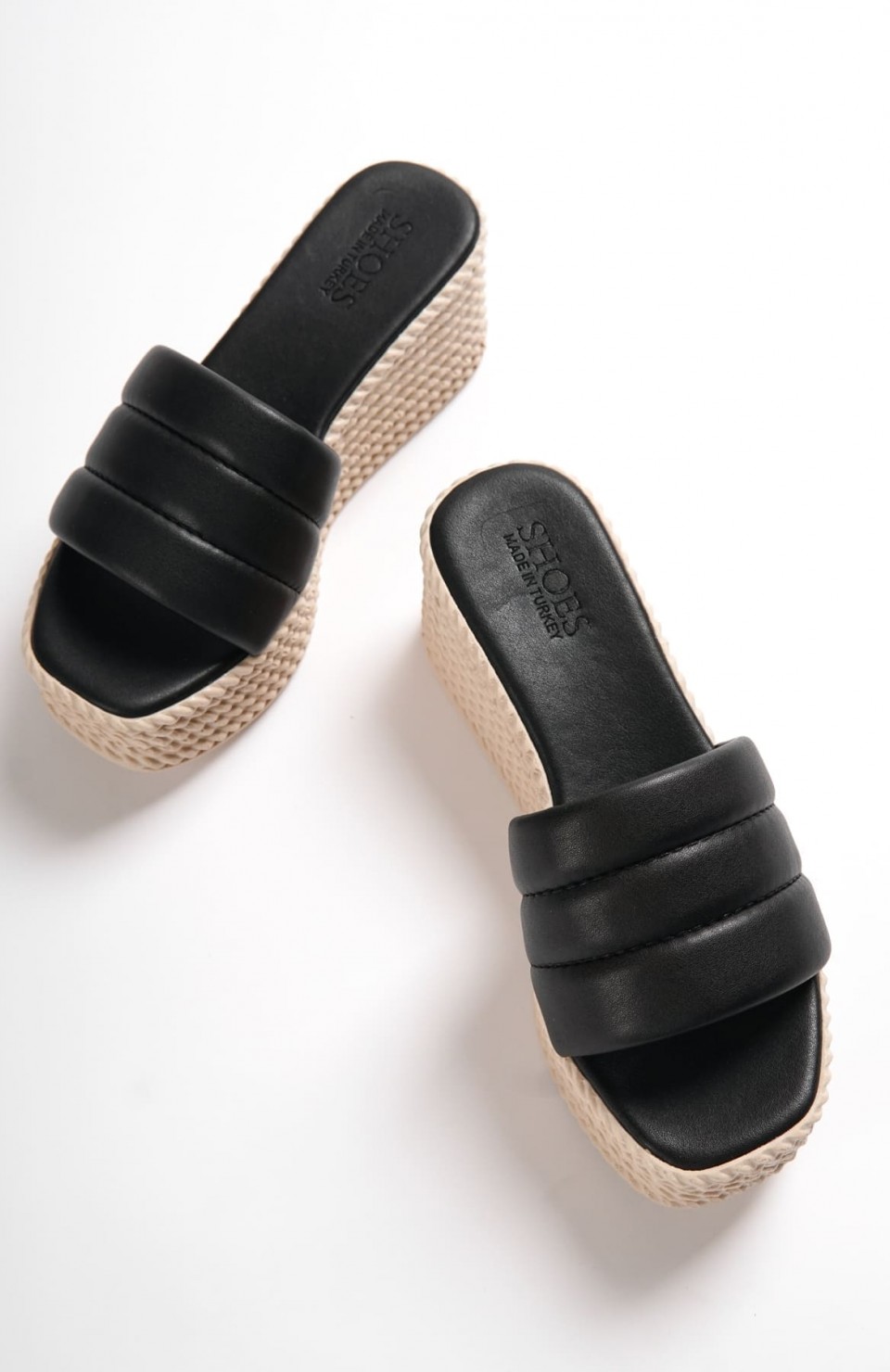 REINA Dolgu Topuklu Ortopedik Taban Hasır Görünümlü Kadın Terlik CKT - Siyah Somersan Giyim | Kadın, Erkek ve Çocuk Moda