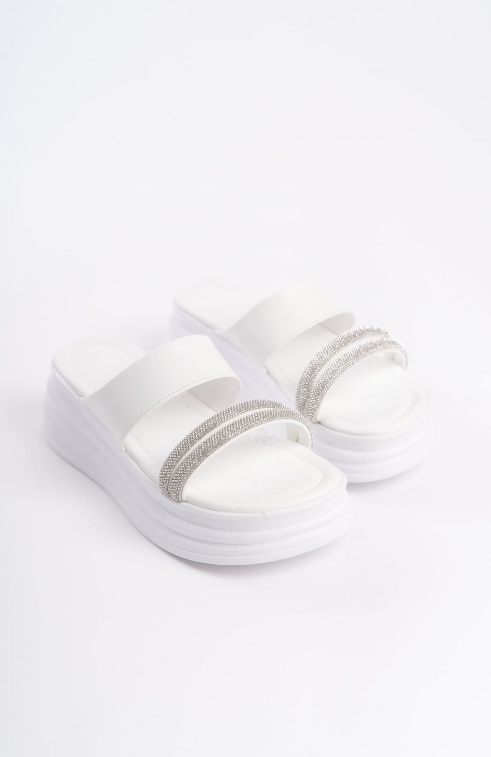 SARAH Düz Topuklu Taşlı Şeritli Kalın ve Ortopedik Taban Kadın Terlik  CBT - Beyaz Somersan Giyim | Kadın, Erkek ve Çocuk Moda