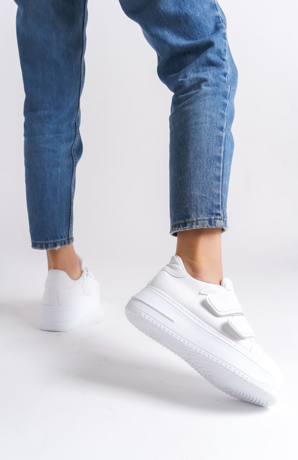 VALENCIA Bağcıksız Cırt Cırtlı Ortopedik Taban Kadın Sneaker Spor Ayakkabı CBT - Beyaz Somersan Giyim | Kadın, Erkek ve Çocuk Moda