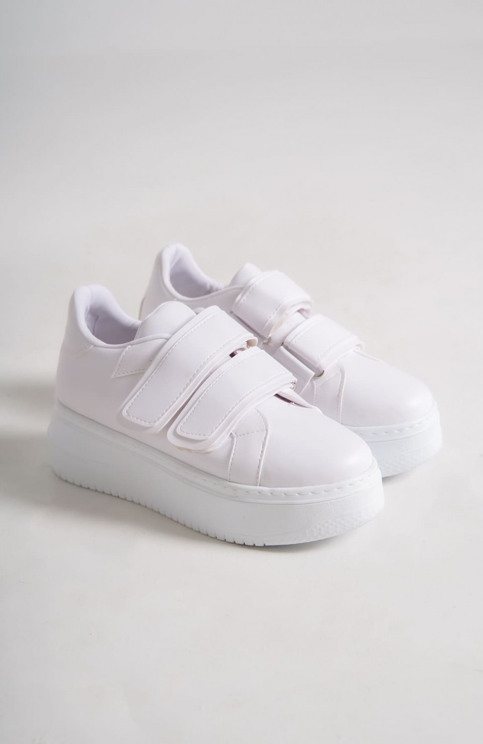 VALENCIA Bağcıksız Cırt Cırtlı Ortopedik Taban Kadın Sneaker Spor Ayakkabı CBT - Beyaz Somersan Giyim | Kadın, Erkek ve Çocuk Moda