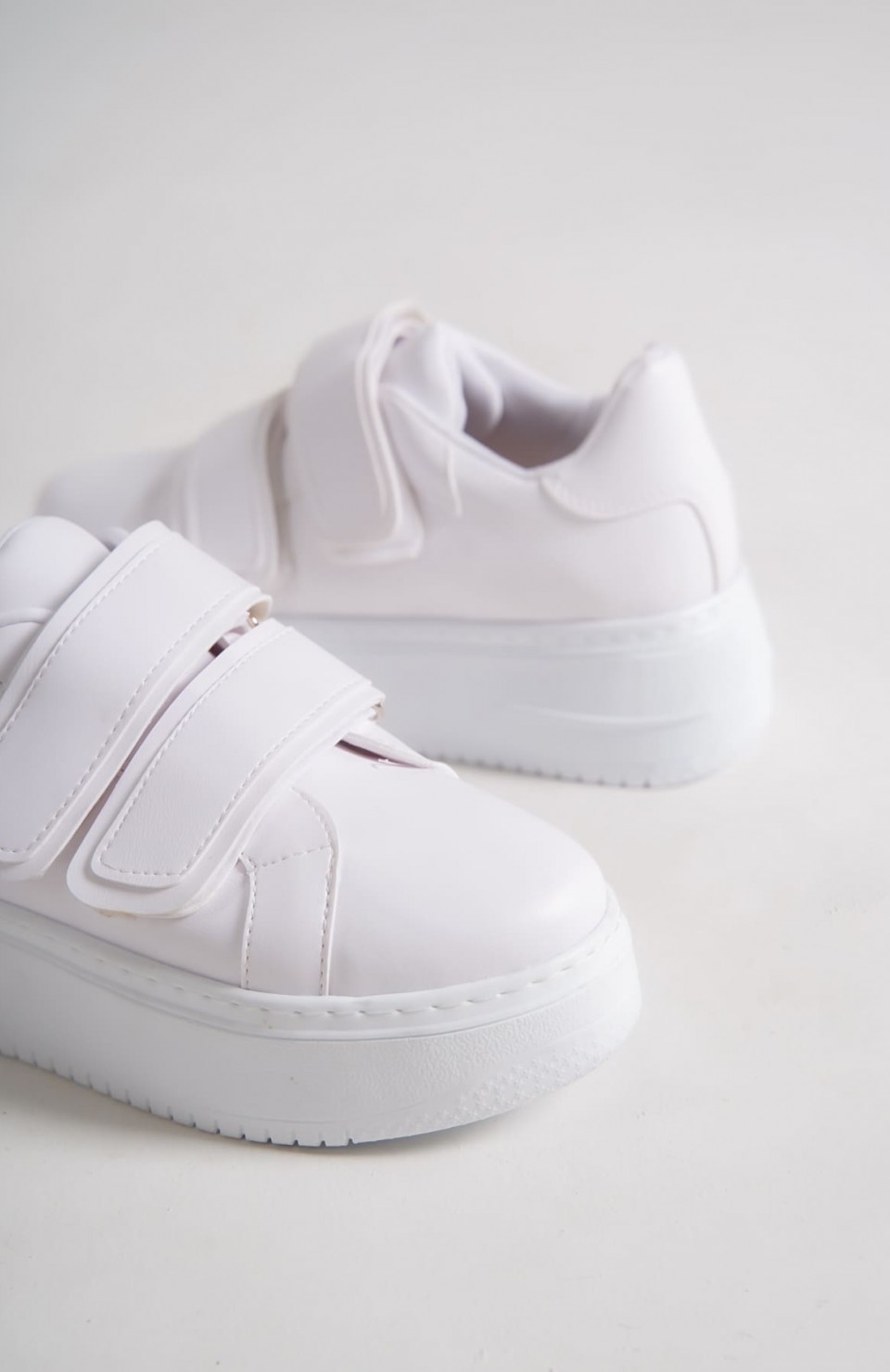 VALENCIA Bağcıksız Cırt Cırtlı Ortopedik Taban Kadın Sneaker Spor Ayakkabı CBT - Beyaz Somersan Giyim | Kadın, Erkek ve Çocuk Moda