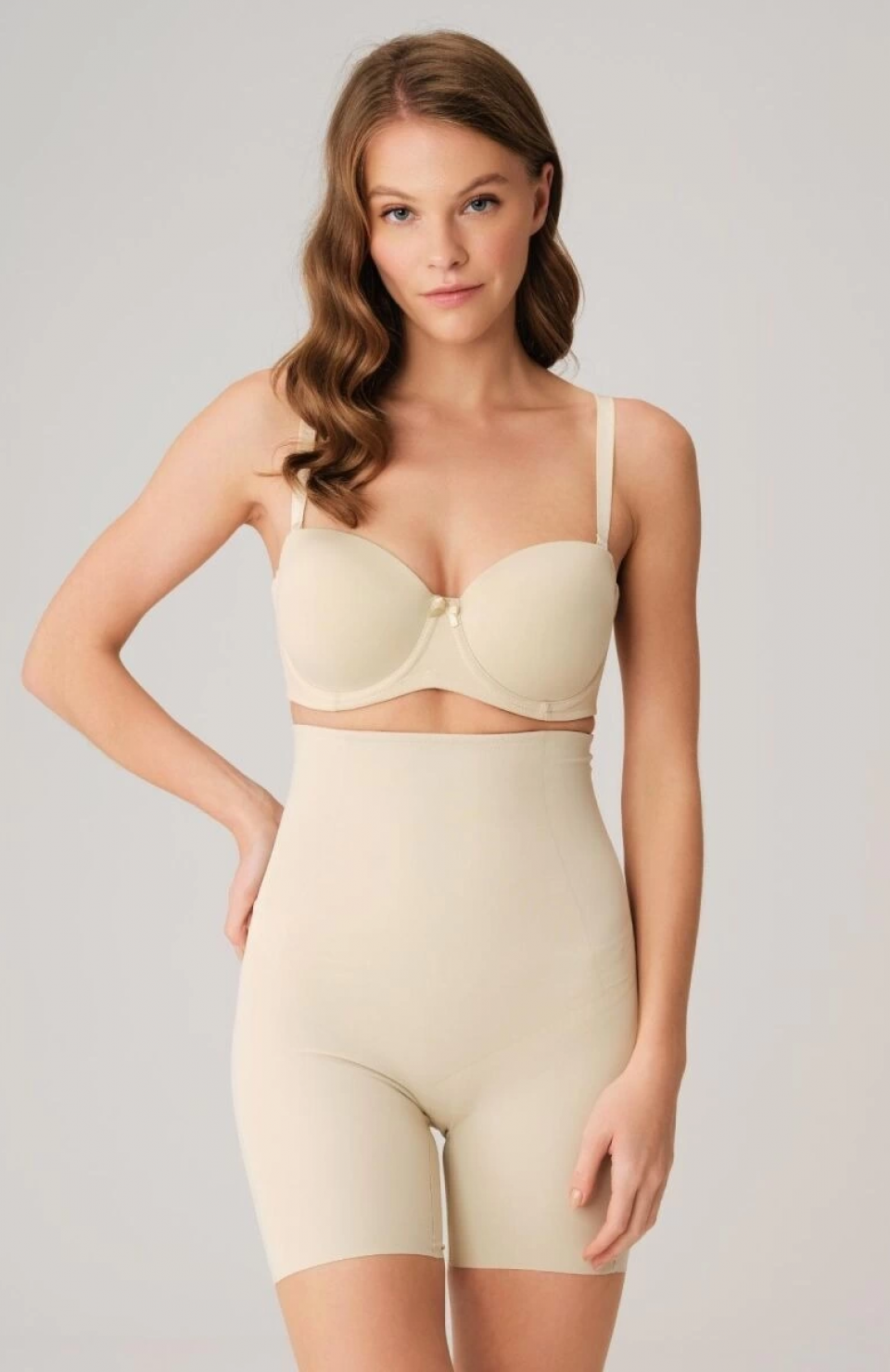 Anıl 2848 Bayan Paçalı Şort Korse