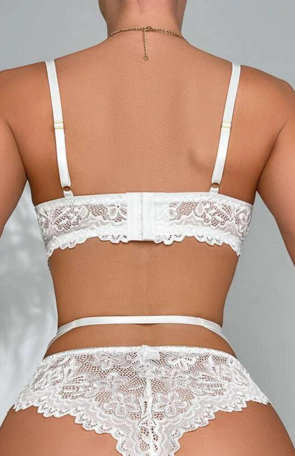 For Dreams 8465 Dantelli Kalp Aksesuar Detaylı Jartiyerli Büstiyer Çorap Takım