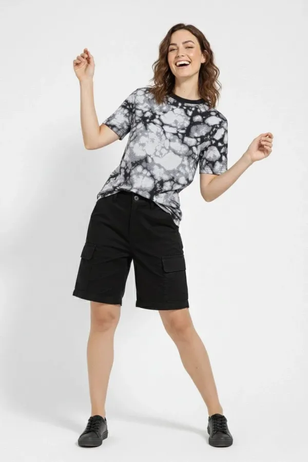 Kadın Siyah Gri Taş Desenli Tişört Regular kalıp Bisiklet Yaka Dijital Baskılı - Siyah