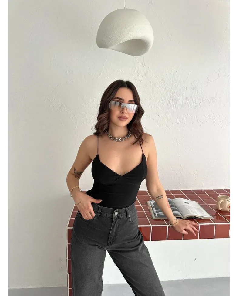 Kadın Derin Dekolte Askılı Body Sırt Dekolteli Şık Kolsuz Yazlık Bodysuit - Siyah