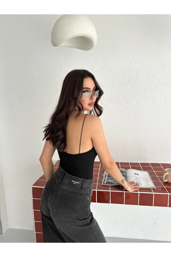 Kadın Derin Dekolte Askılı Body Sırt Dekolteli Şık Kolsuz Yazlık Bodysuit - Siyah
