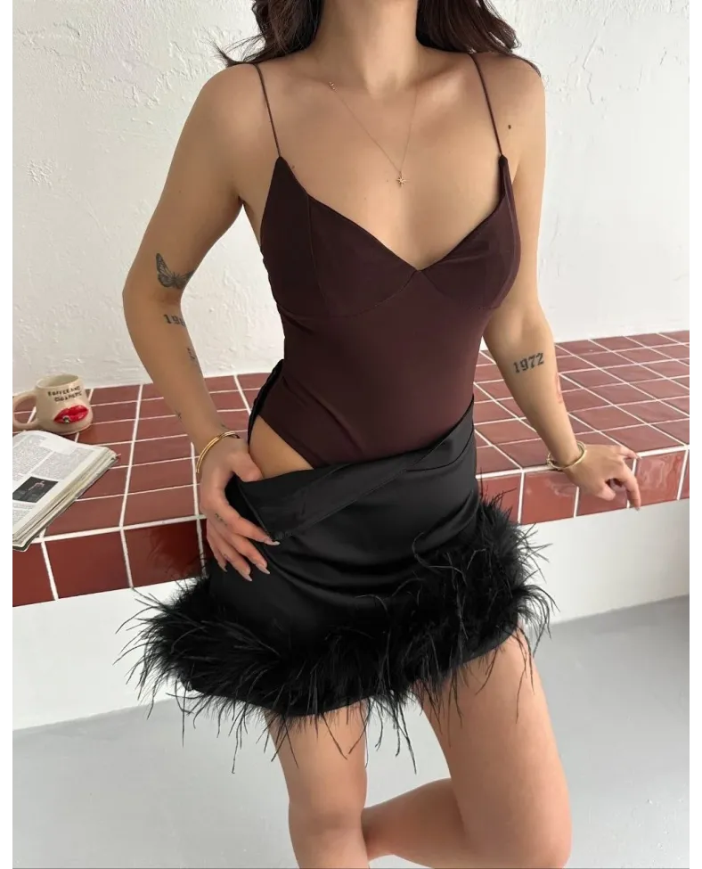 Kadın Derin Dekolte Askılı Body Sırt Dekolteli Şık Kolsuz Yazlık Bodysuit - Kahverengi