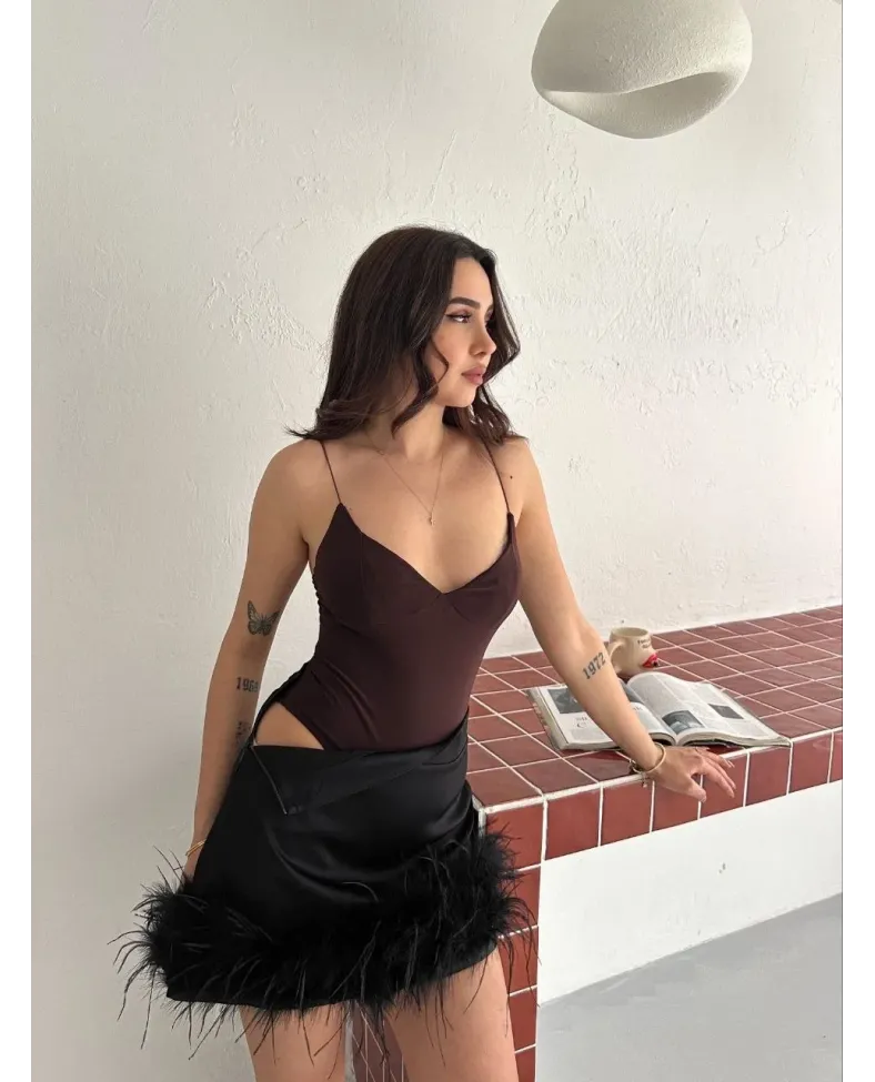 Kadın Derin Dekolte Askılı Body Sırt Dekolteli Şık Kolsuz Yazlık Bodysuit - Kahverengi