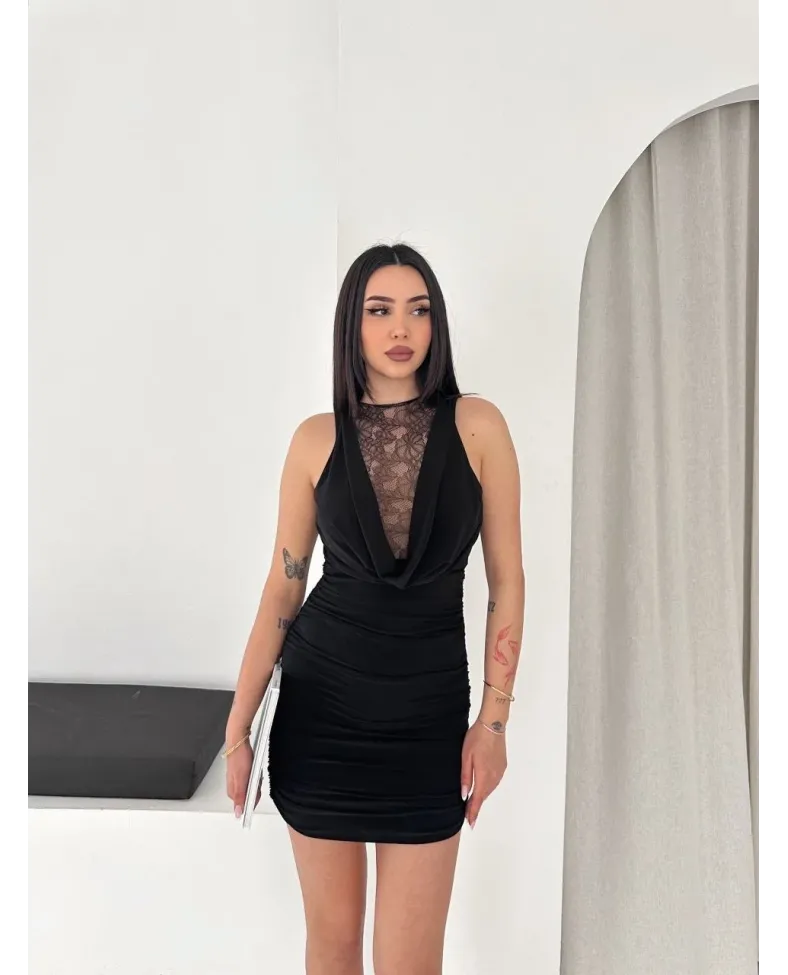 Kadın Dantel Detaylı Derin Dekolte Drapeli Mini Elbise Şık Kolsuz - Siyah