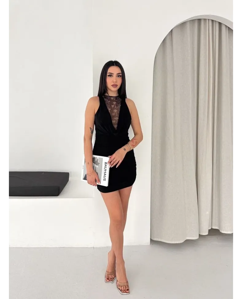 Kadın Dantel Detaylı Derin Dekolte Drapeli Mini Elbise Şık Kolsuz - Siyah