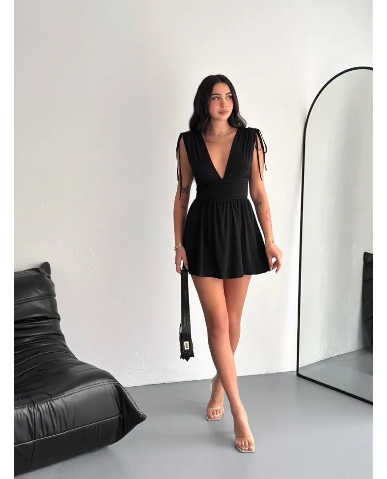 Kadın Derin V Yaka Etek Görünümlü Şortlu Elbise Drapeli Mini Yazlık - Siyah