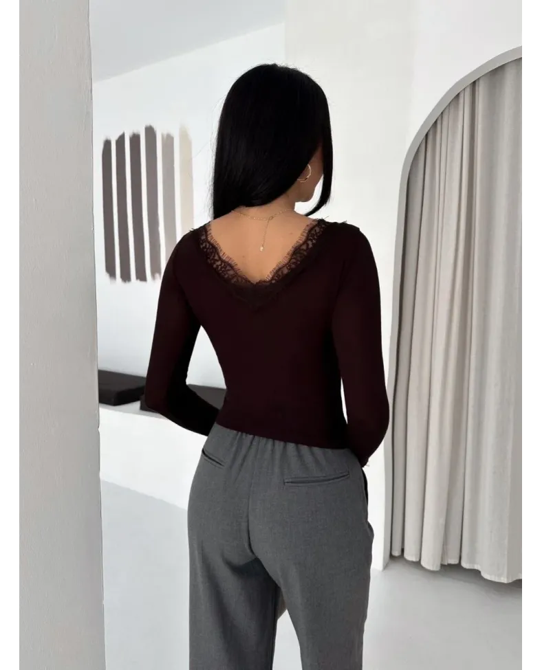Kadın Dantel Detaylı V Yaka Arkası V Yaka Kaşmir Dokulu Uzun Kollu Bluz - Vişne Çürüğü