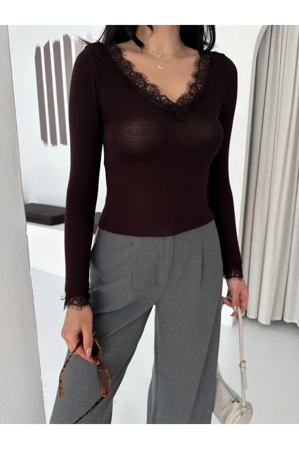 Kadın Dantel Detaylı V Yaka Arkası V Yaka Kaşmir Dokulu Uzun Kollu Bluz - Vişne Çürüğü