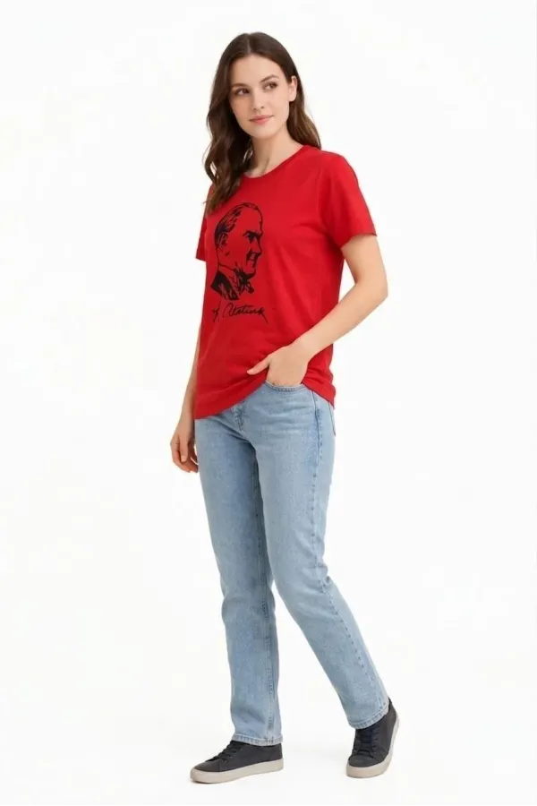 Kadın Atatürk Baskılı Tişört Kısa Kollu Bisiklet Yaka T-Shirt - Kırmızı