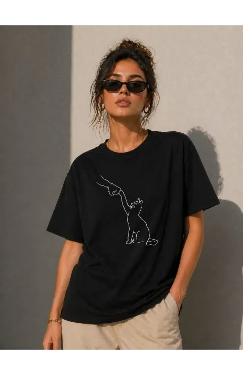 Kadın Minimal Kedi Çizim Baskılı Tişört Kısa Kol Yazlık T-Shirt - Siyah