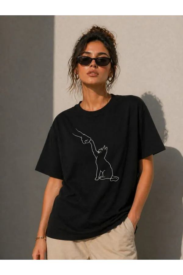 Kadın Minimal Kedi Çizim Baskılı Tişört Kısa Kol Yazlık T-Shirt - Siyah