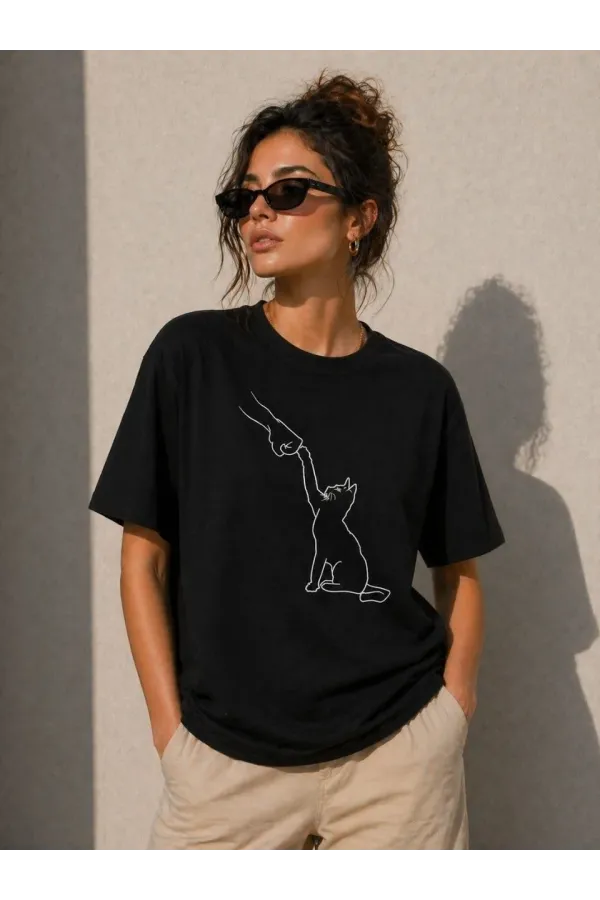 Kadın Minimal Kedi Çizim Baskılı Tişört Kısa Kol Yazlık T-Shirt - Siyah