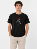 Erkek Kore Parmak Kalp Aşk Temalı Minimal Baskılı Tişört Yazlık Kısa Kol T-Shirt - Siyah