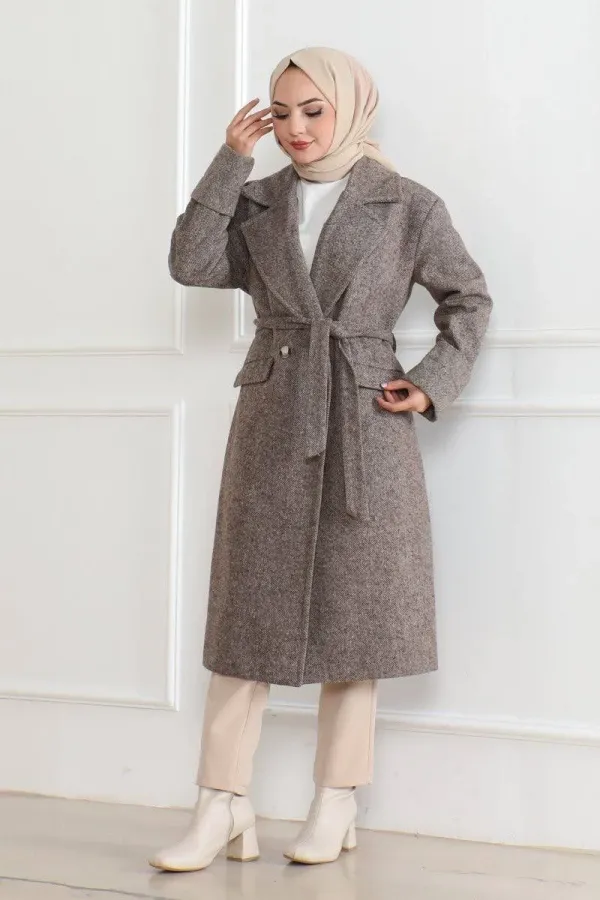 Kadın Kaşe Kaban Uzun Boy Kruvaze Yaka Kuşaklı Tesettür Kaşe Kaban Astarlı Yünlü - Vizon