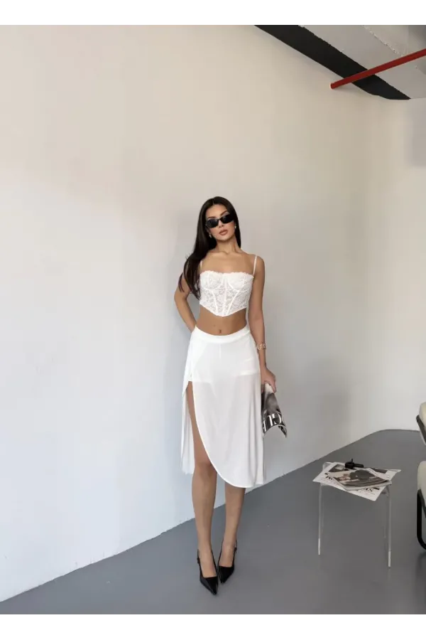 Çepli Şortlu Yırtmaçlı Etek - Beyaz