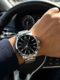 Erkek Gümüş Renk Metal Kordon Analog Kol Saati Takvim Göstergeli Siyah Kadran - Gümüş