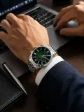 Erkek Gümüş Renk Metal Kordon Analog Kol Saati Takvim Göstergeli Yeşil Siyah Kadran - Gümüş