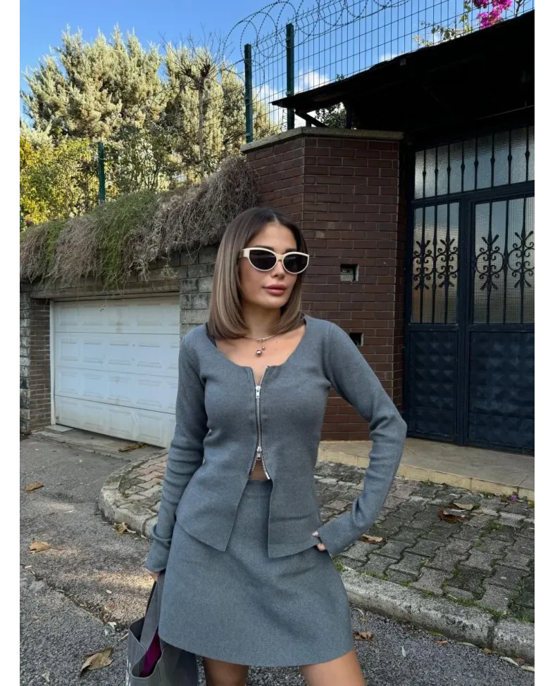 İkili Fermuarlı Hırkalı Etekli Takım - Füme