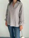 Kadın Arkası Asimetrik Yırtmaç Kesim Detaylı Cizgili Bluz Gömlek - Gri Somersan Giyim | Kadın, Erkek ve Çocuk Moda