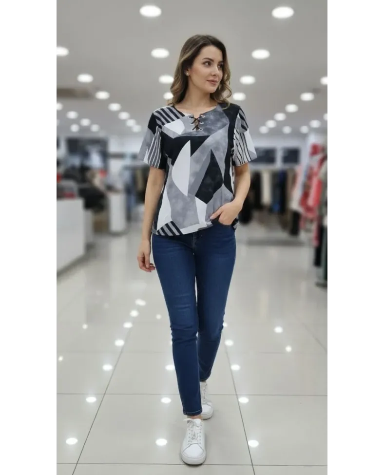 Kadın Desenli Püsküllü Viskon Bluz Bebe Yaka Kısa Kollu Big Size Kesim - Desenli