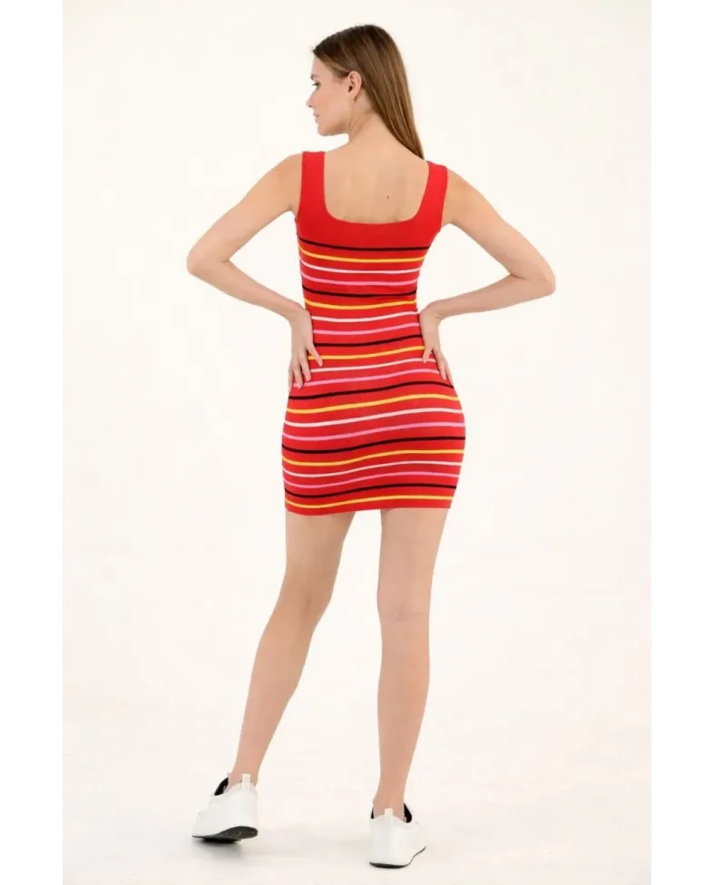 Kadın Kare Yaka Midi Boy Likralı Polelit Elbise - Kırmızı