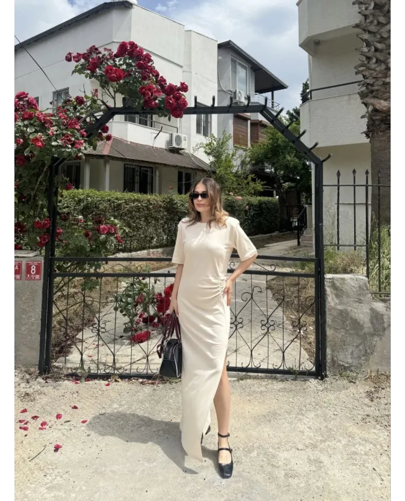 Kadın Kısa Kollu Uzun Yandan Yırtmaçlı Elbise - Bej