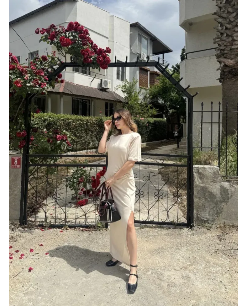 Kadın Kısa Kollu Uzun Yandan Yırtmaçlı Elbise - Bej