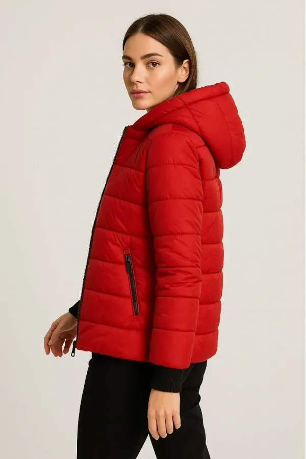 KADIN Şişme Kapüşonlu Fermuarlı Mont Su İtici Kapitone Cepli Ceket -  Kırmızı