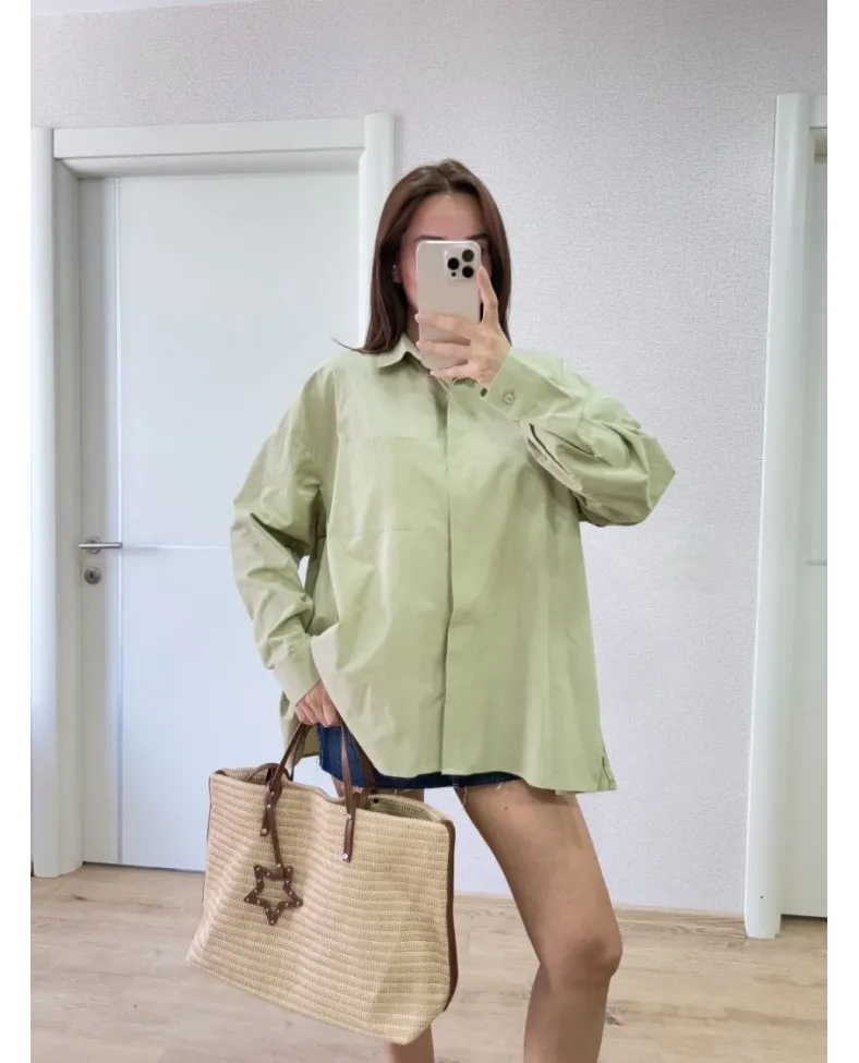 Poplin Kadın Yakalı Yandan Yırtmaçlı Arka Pens Detaylı Gömlek - Yeşil
