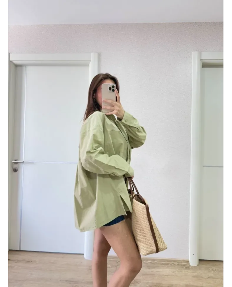 Poplin Kadın Yakalı Yandan Yırtmaçlı Arka Pens Detaylı Gömlek - Yeşil