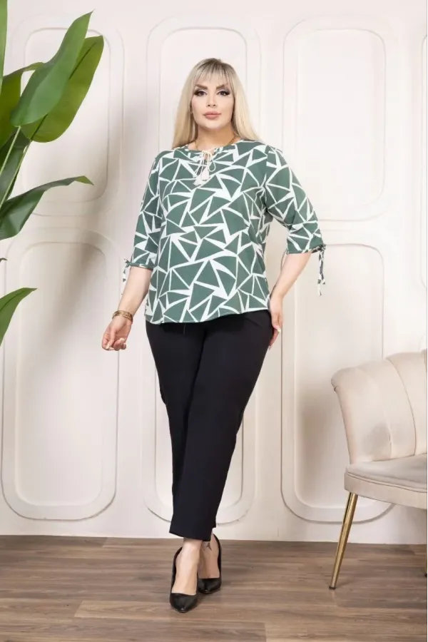 Kadın Desenli Püsküllü Viskon Bluz Bebe Yaka Kısa Kollu Big Size Rahat Kesim - Desenli