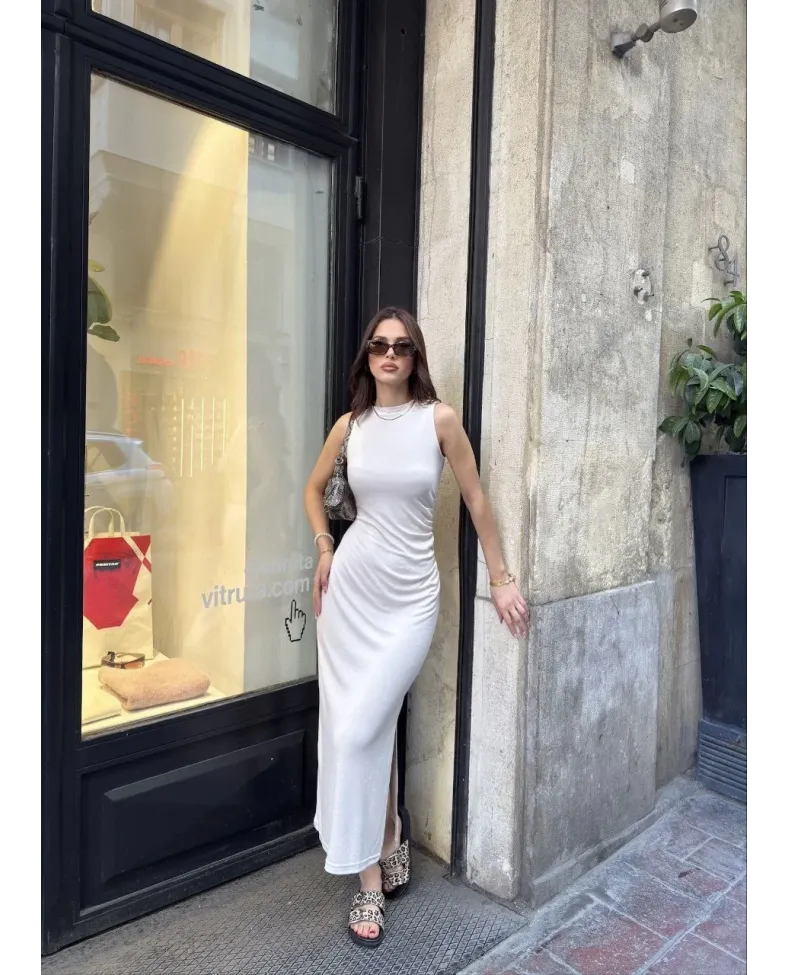 Osy Modal Yumuşak Dokulu Kumaş Bisiklet Yaka Sıfır Kolsuz Yırtmaçlı Uzun Elbise - Beyaz