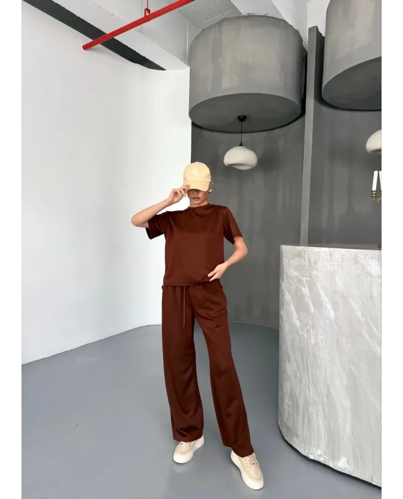Osy Modal Yumuşak Dokulu Kumaş Kısa Kollu Bluz Rahat Pantalon ikili Takım- Kahverengi