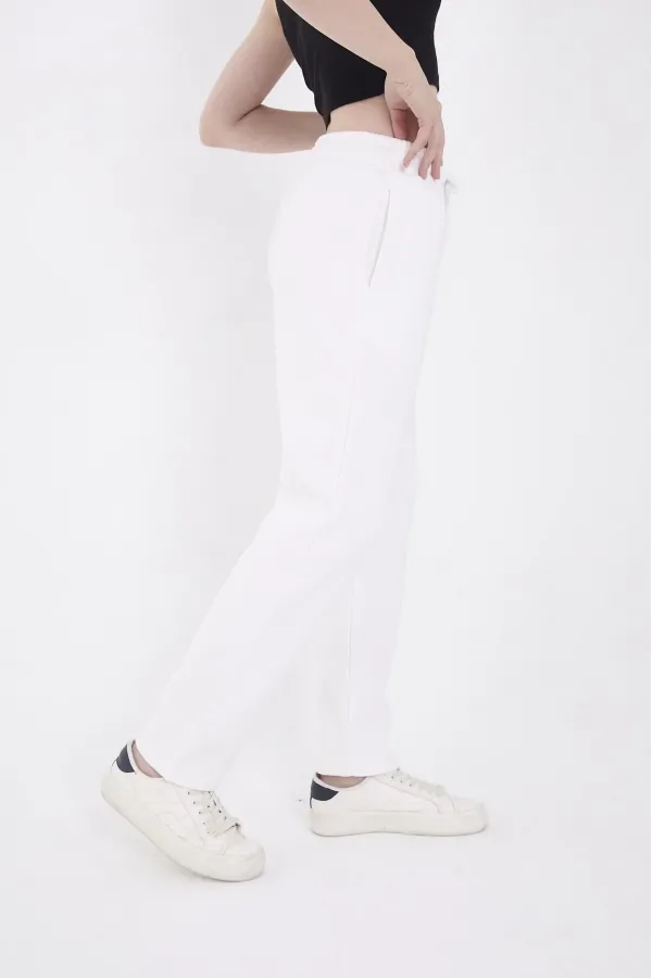 Kadın Üç İplik Pamuklu  Baskılı Paçası Lastikli Cepli Eşofman Pantolon - Beyaz