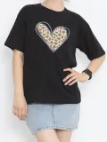 Sevgililer Günü İçin Özel Tasarım Leopar Kalp Baskılı T-shirt - Siyah