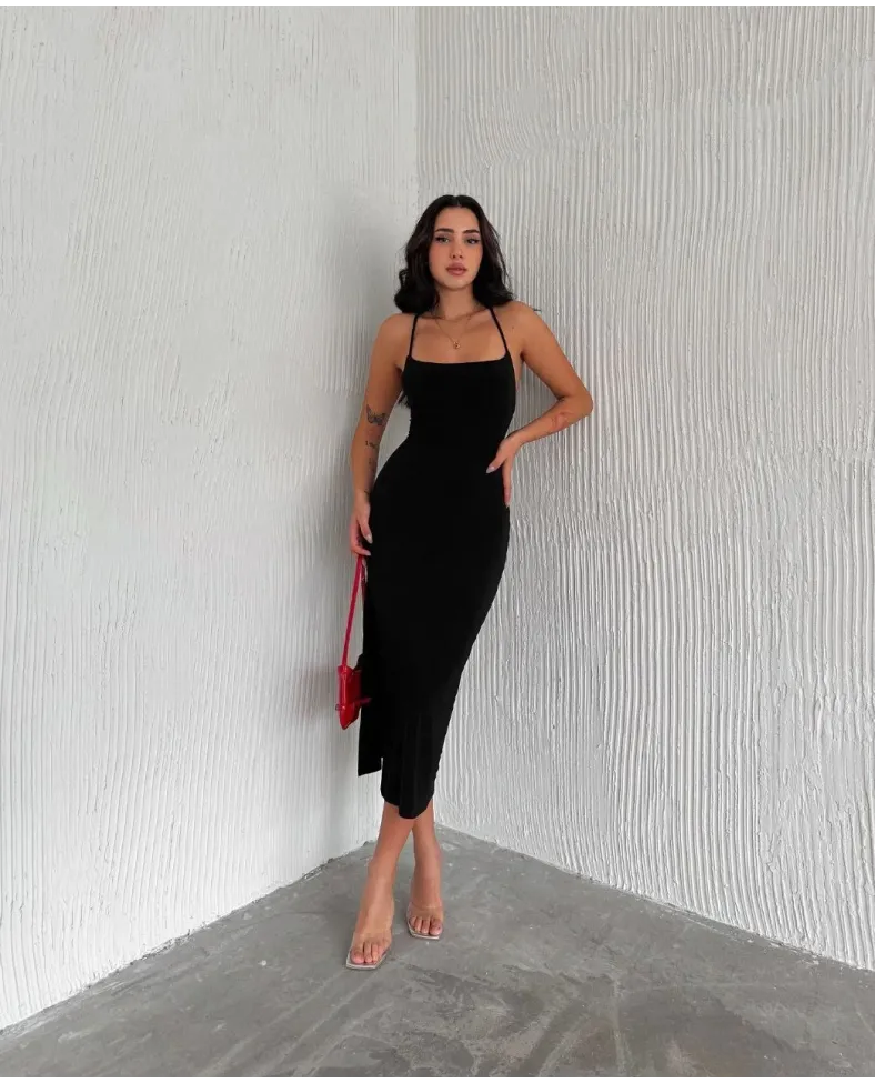 Sırt Bağlamalı Derin Yirtmaç Askılı Elbise - Siyah