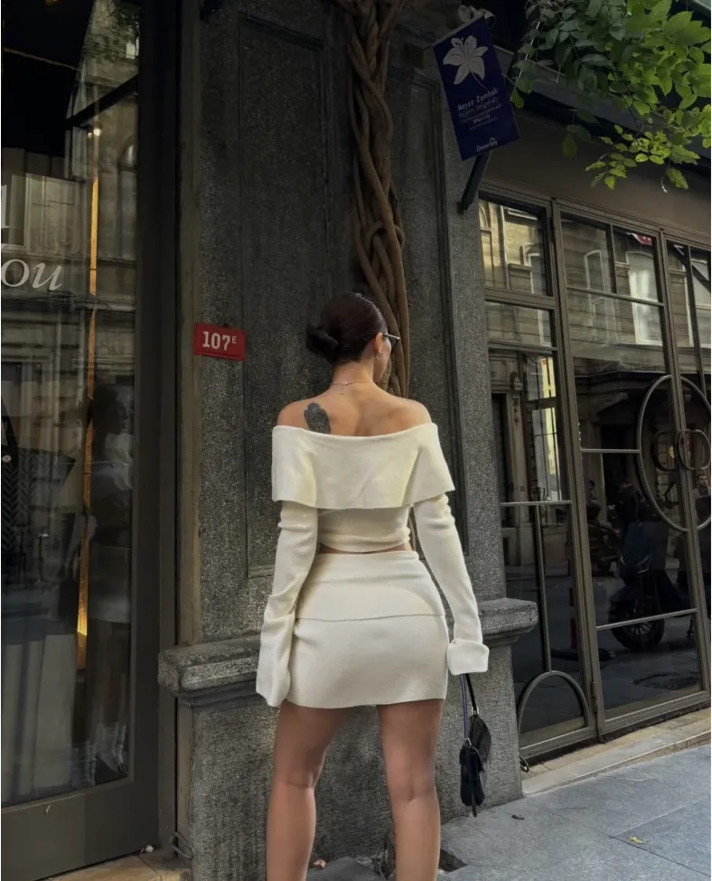 Straplez , Madonna , Carmen Yaka Croplu Mini Etekli ikili Takım Triko - Beyaz